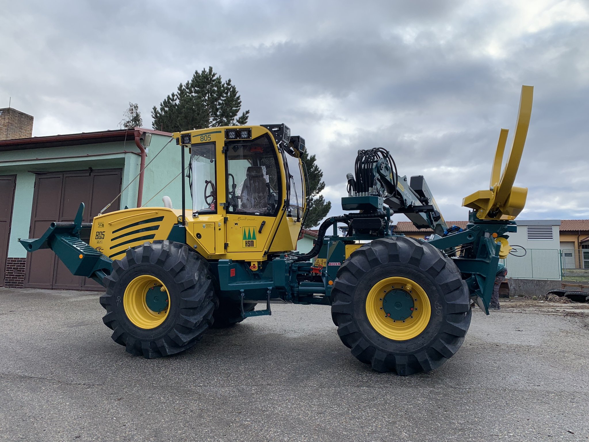 cerven-2021-HSM-805HD